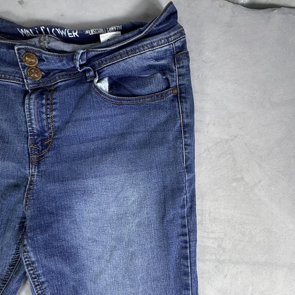WallFlower Bootcut Jeans‎ Blue Denim Insta Stretch Luscious Curvy Fit Retro 15 - Picture 4 of 16